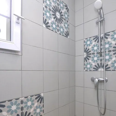 Gorgeous In Roquebrune-sur-argens Ferienhaus Saint-Peïre-sur-Mer
