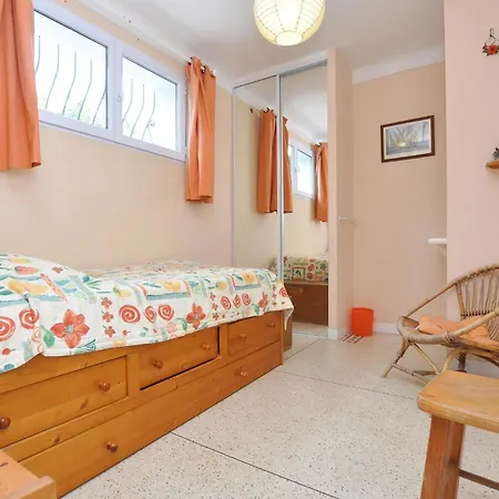 Gorgeous In Roquebrune-sur-argens Saint-Peïre-sur-Mer
