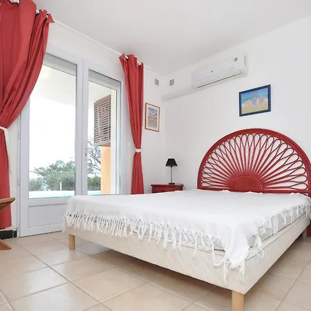 بيت للعطل Gorgeous In Roquebrune-sur-argens Saint-Peïre-sur-Mer